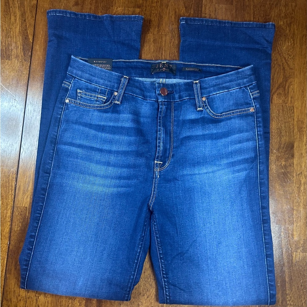 NWT 7 for all mankind Jen7 Slim Bootcut Jeans Size 8